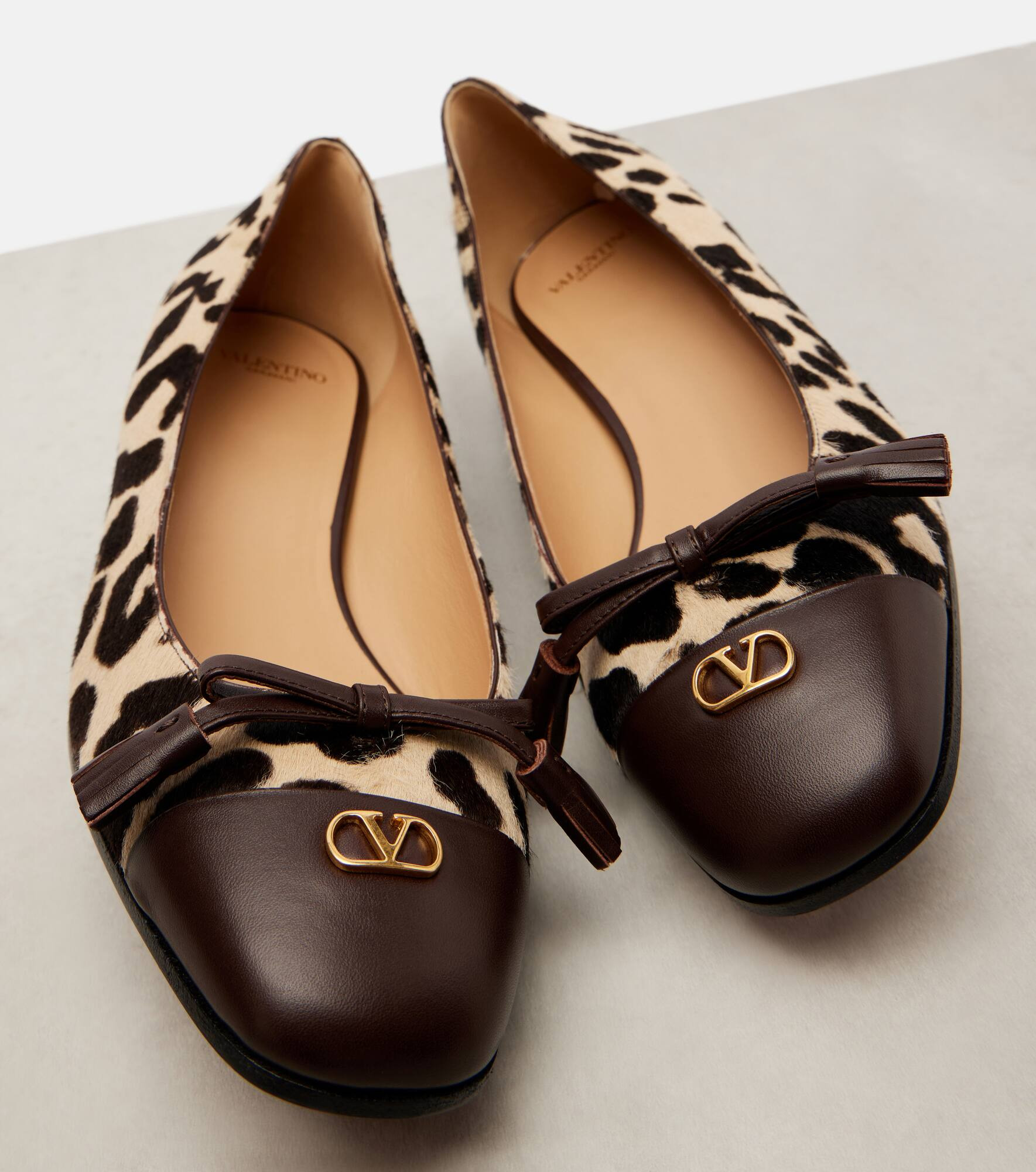 Valet Du Roi 25 calf hair and leather pumps - 5