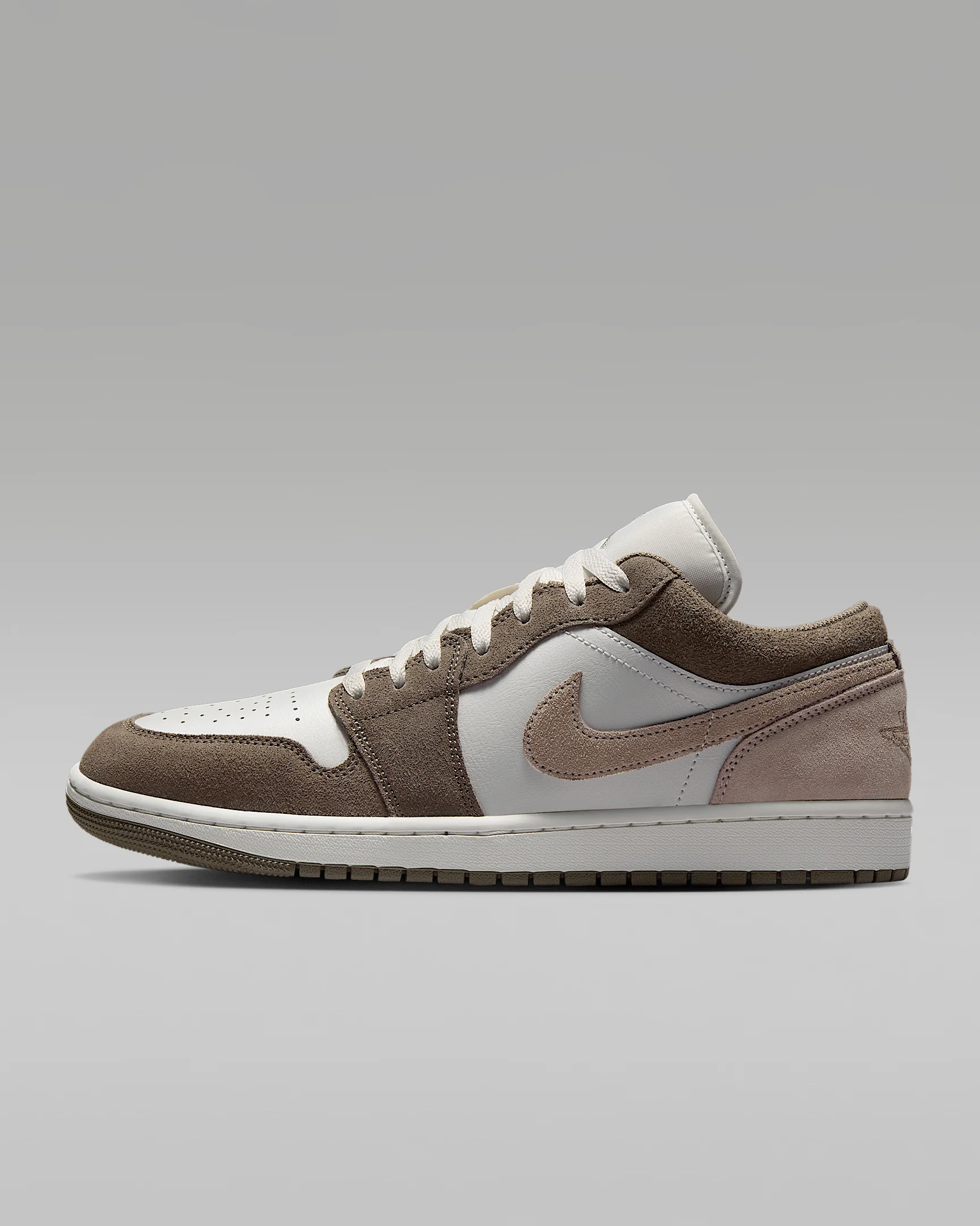 Air Jordan 1 Low Men's Shoes - 1