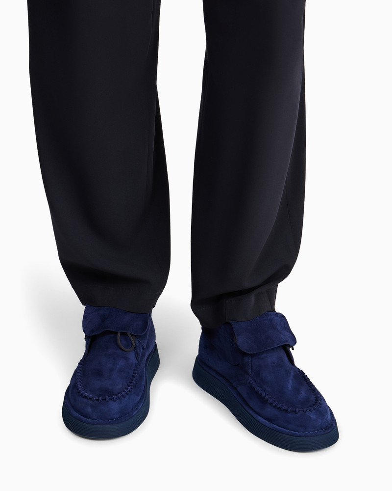 SUEDE CHUKKA BOOTS 7