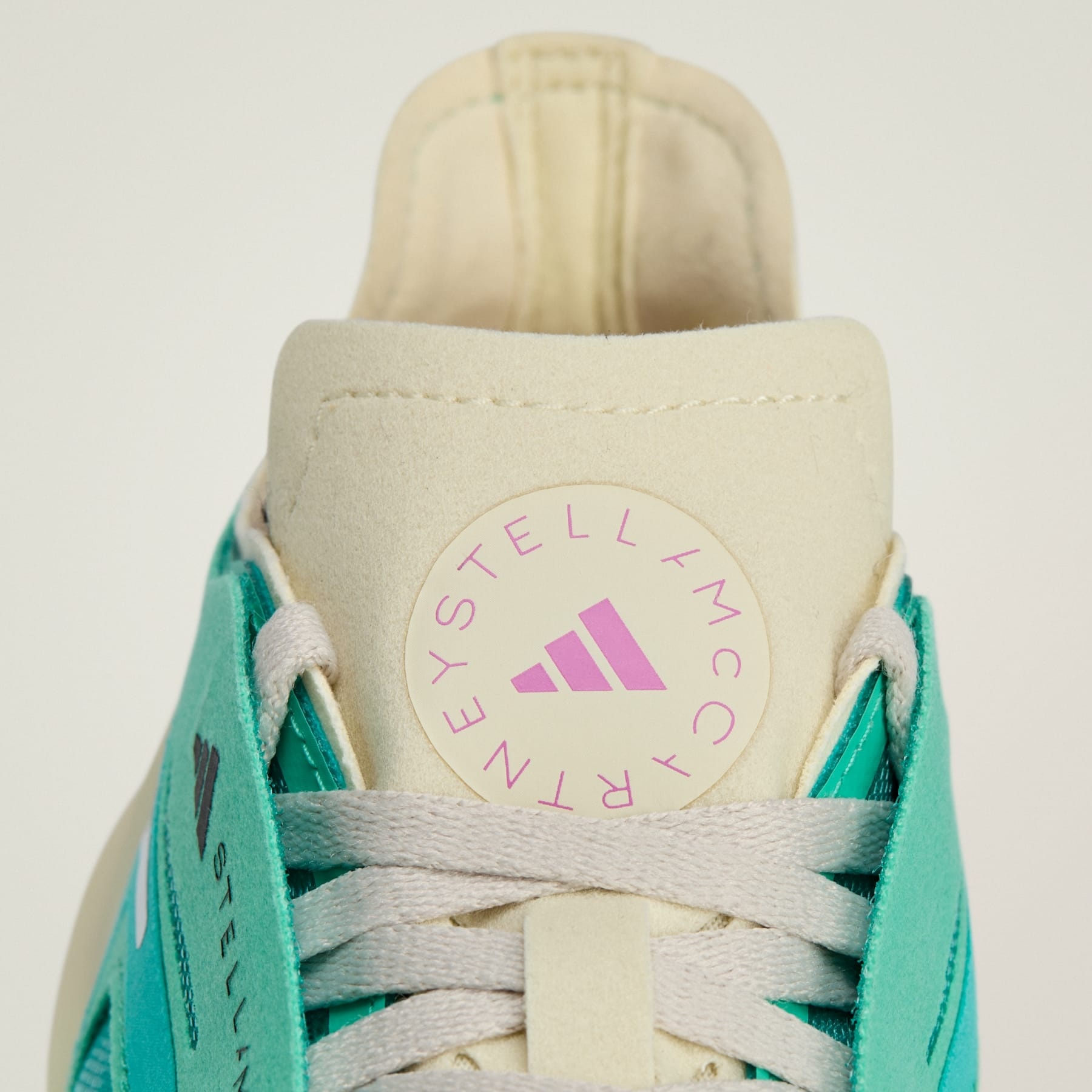 adidas gazelle silver green womens adidas Earthlight Stella McCartney Women's Running Trainers Silver GY5050, Silver / 7