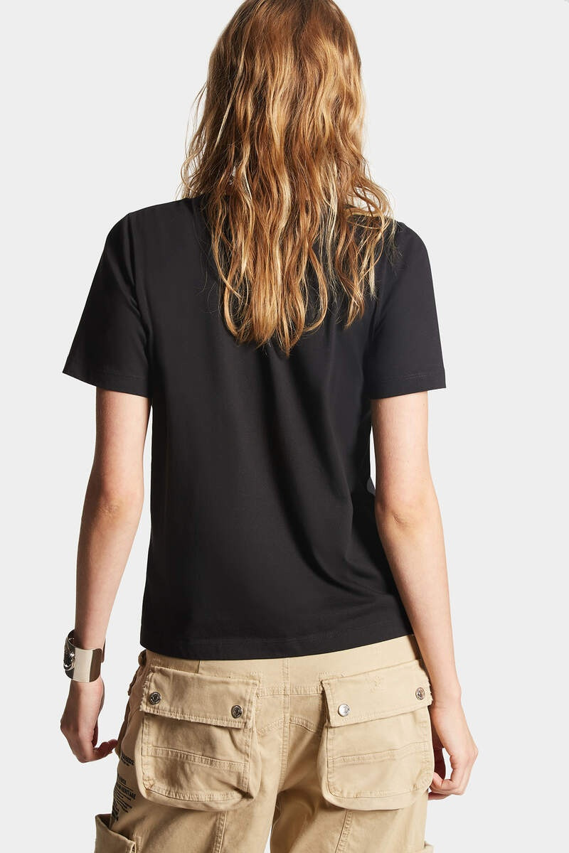 D2 GOTH TOY BOX FIT T-SHIRT 4