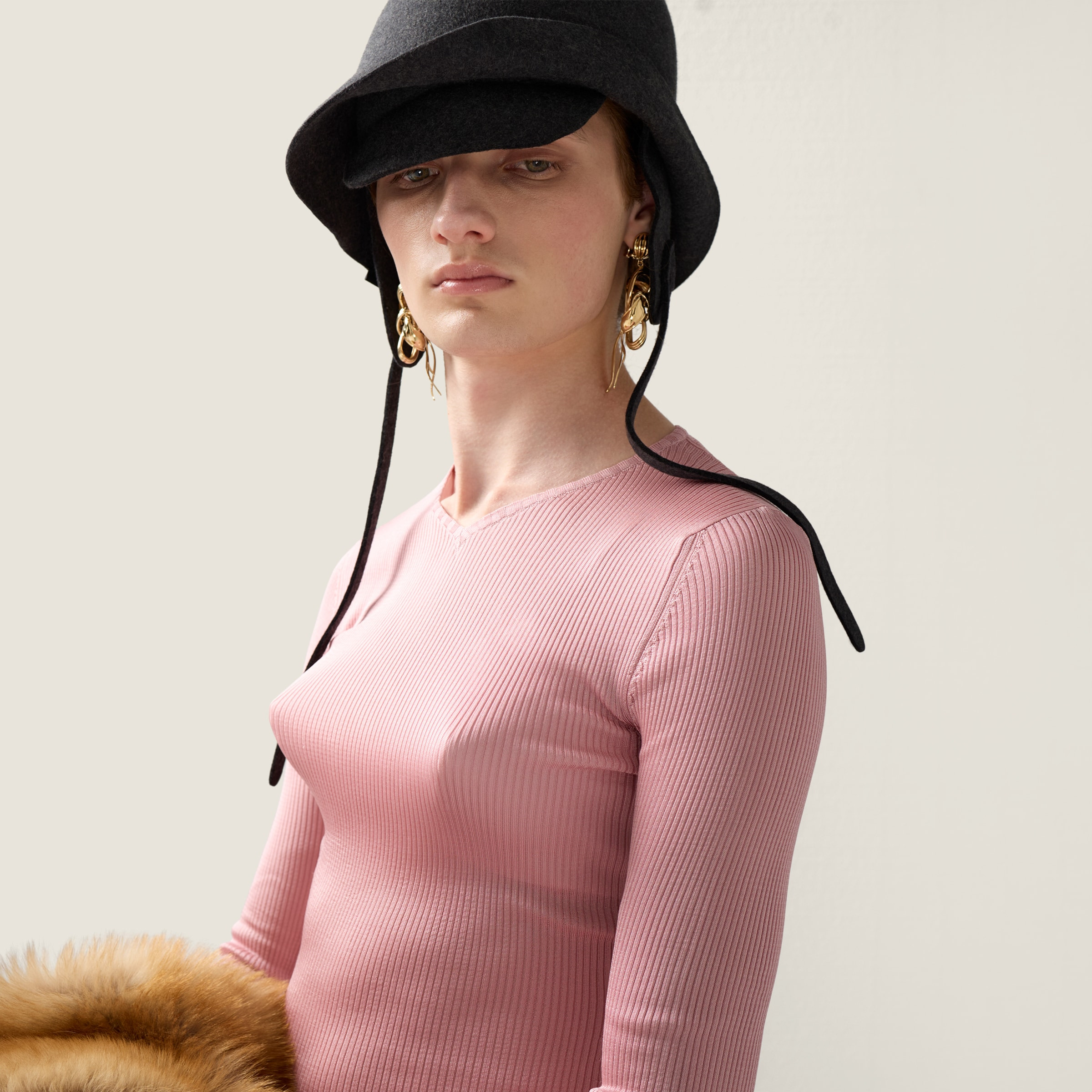 Silk V-neck sweater - 4