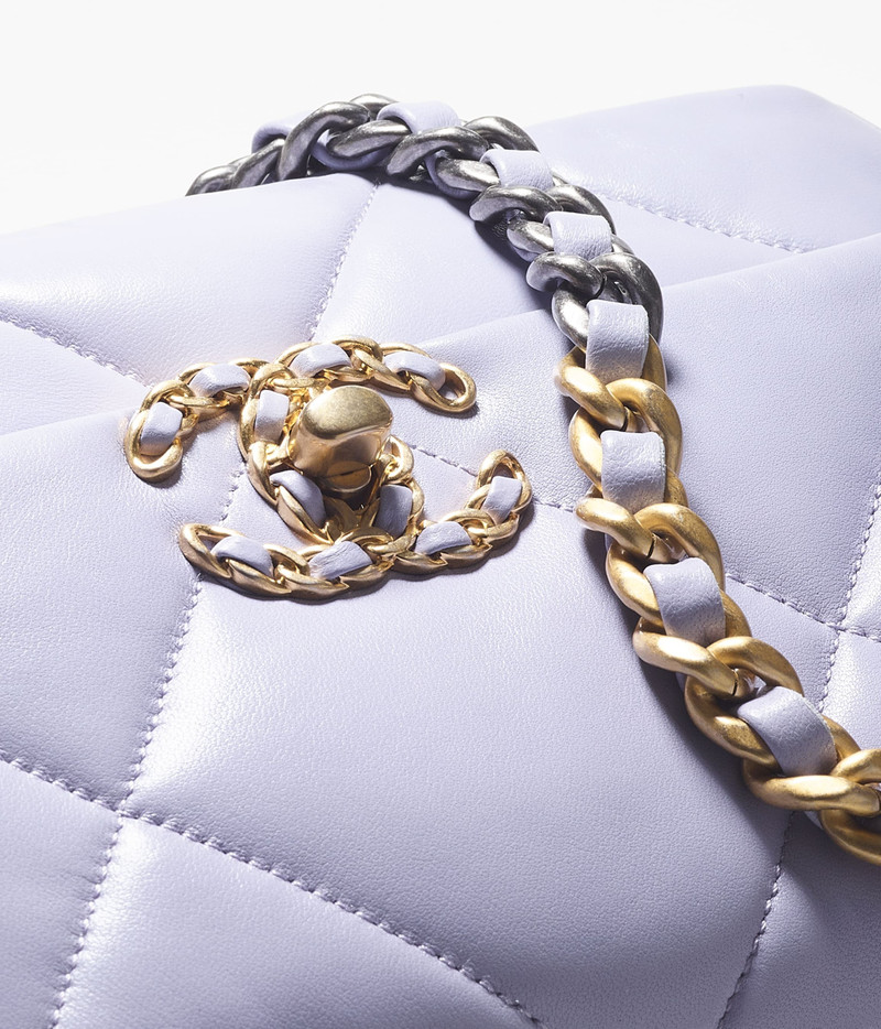 CHANEL 19 Handbag 4