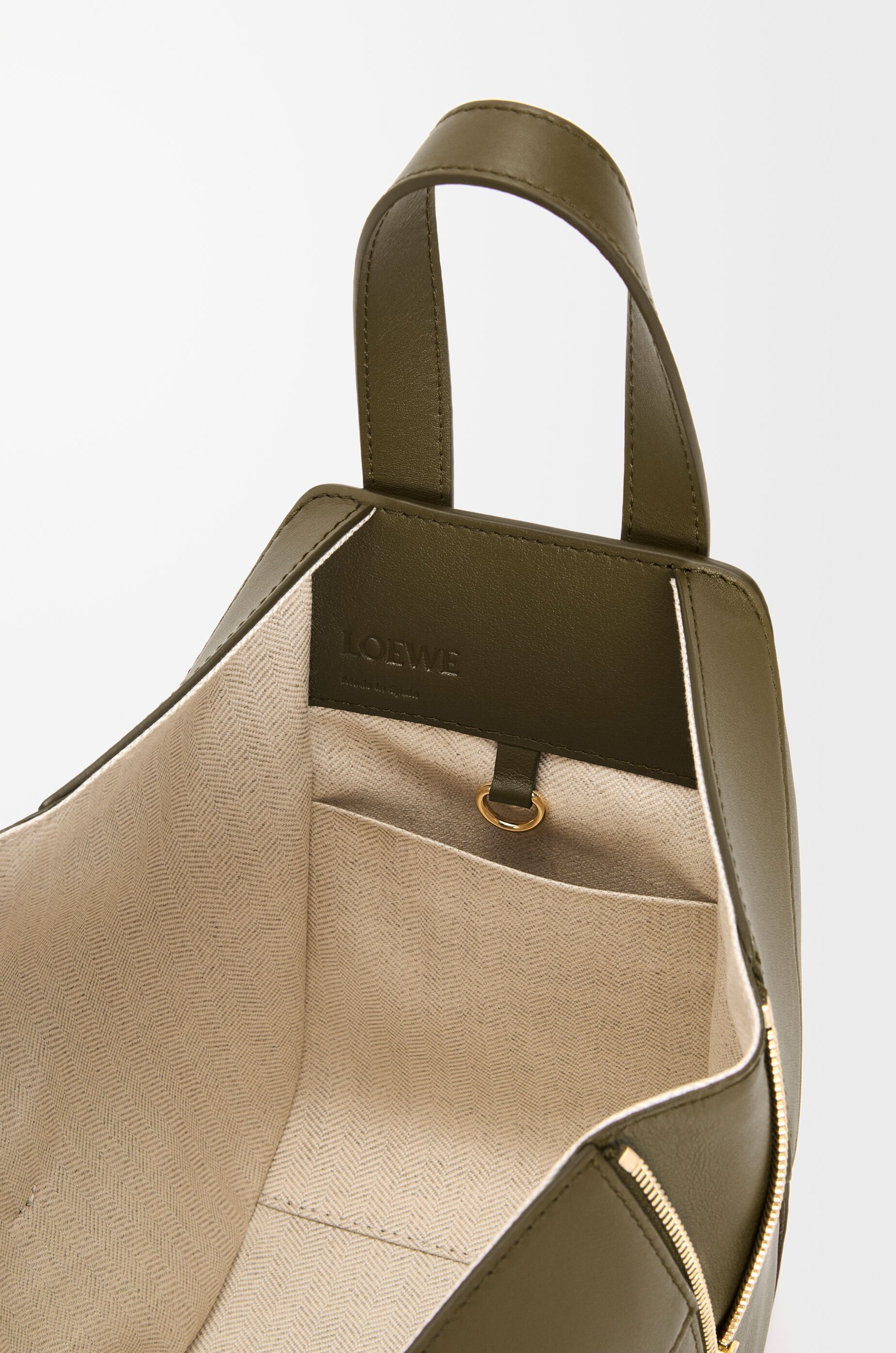 Compact Hammock bag in classic calfskin - 8