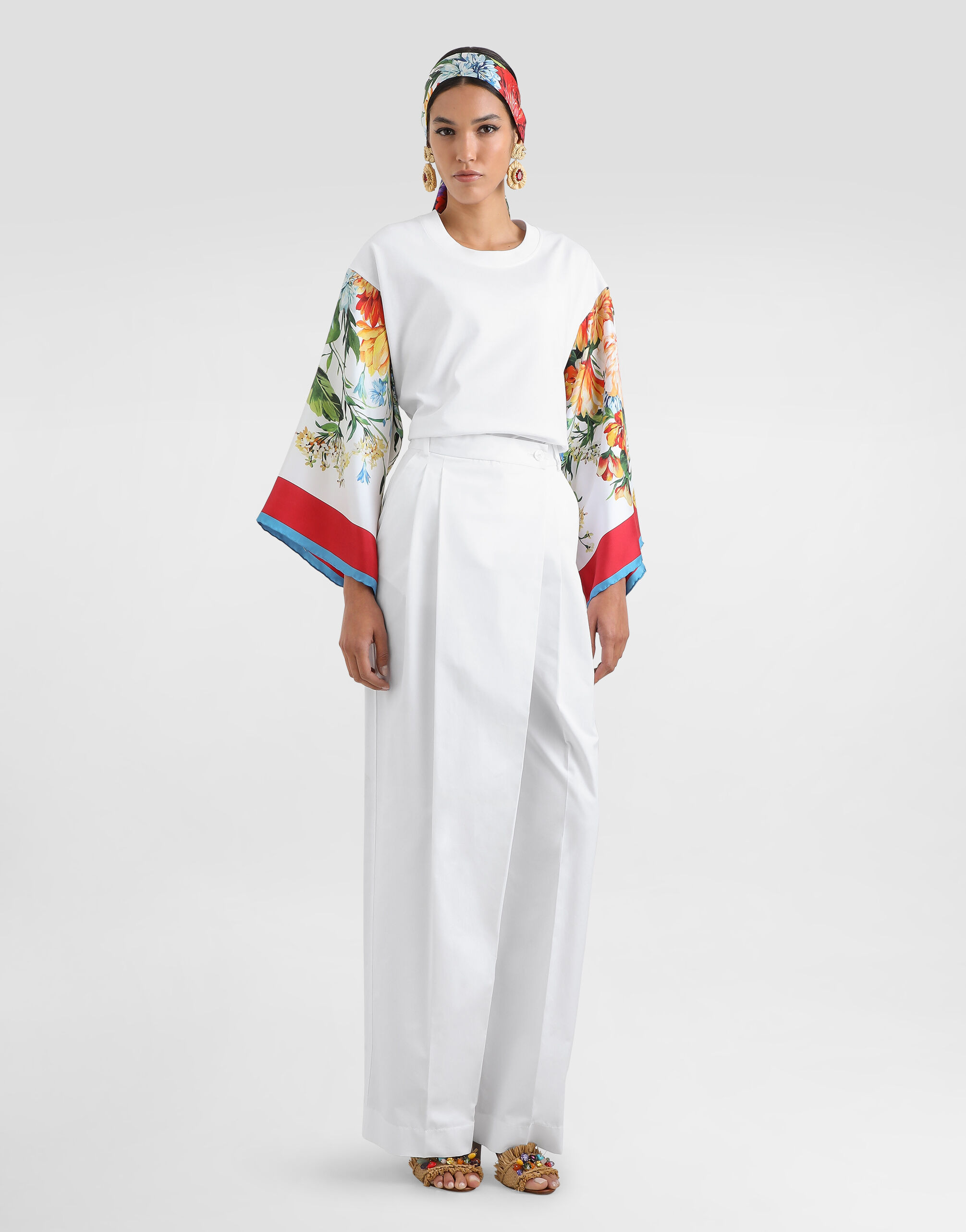 Short-sleeved t-shirt with foulard - 2