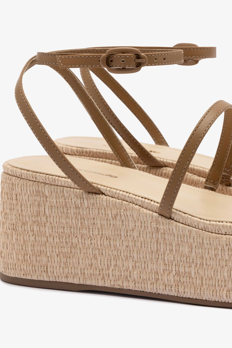Gio Flatform Sandal In Natural Raffia and Hazelnut Trimming 4