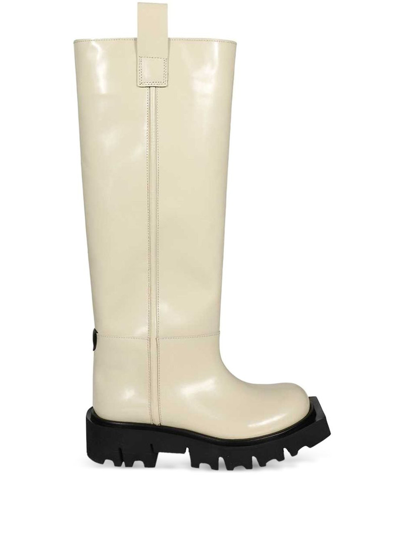 leather round-toe boots 1