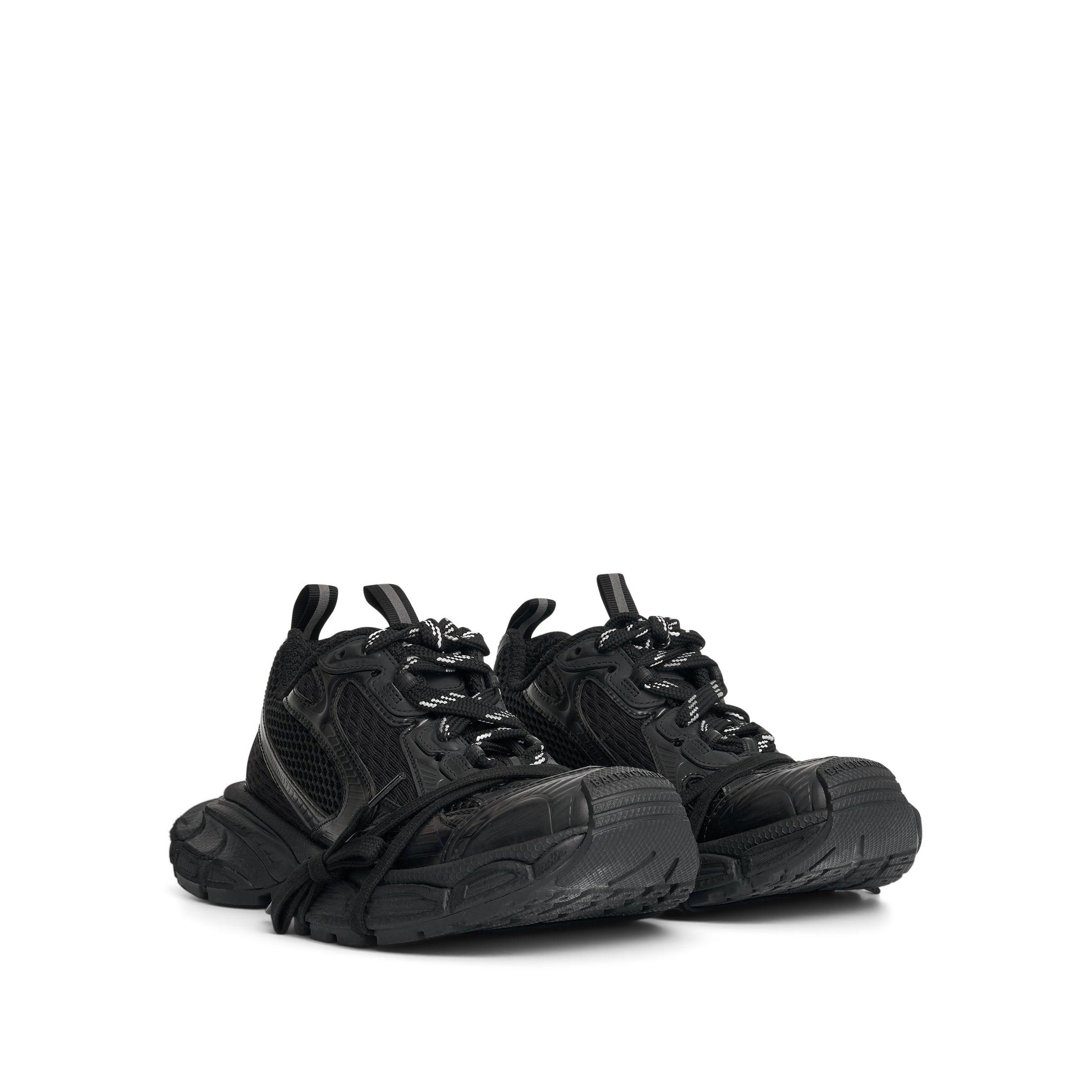 Women 3XL Sneaker in Black - 2