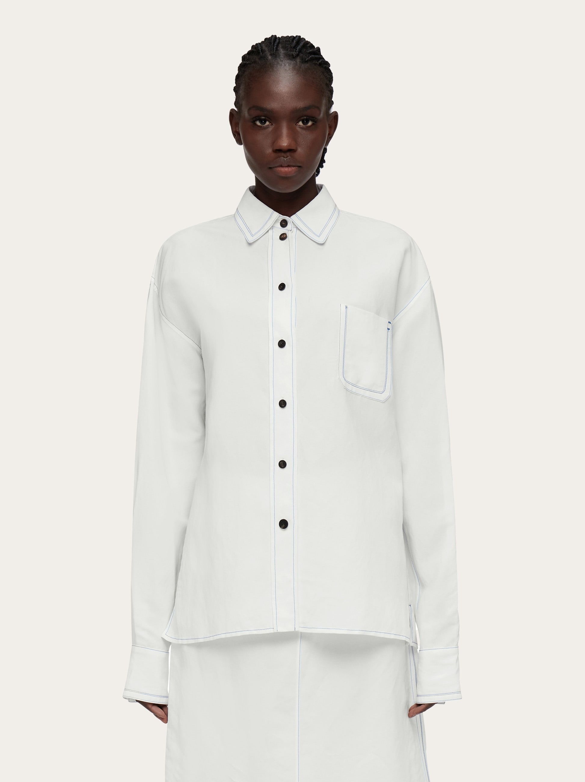 Shirt with contrasting seams - 2