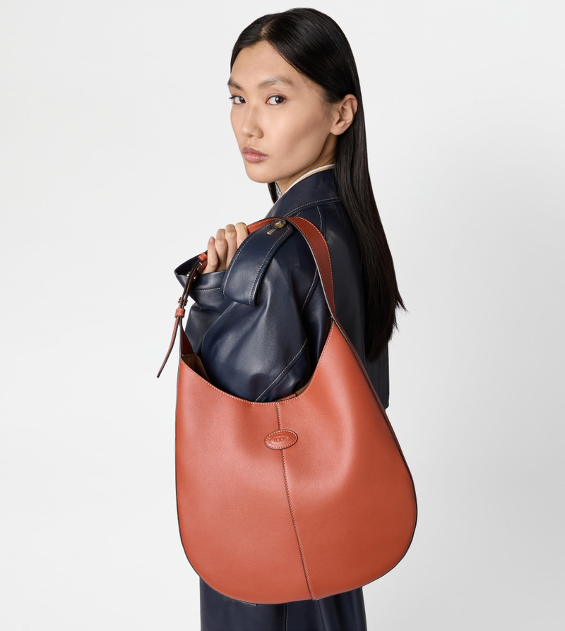 Tod's TOD'S DI BAG HOBO IN LEATHER SMALL - ORANGE outlook
