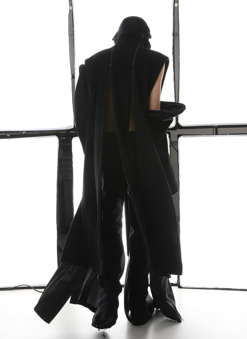 POST ARCHIVE FACTION (PAF) 5.0 COAT CENTER (BLACK) outlook
