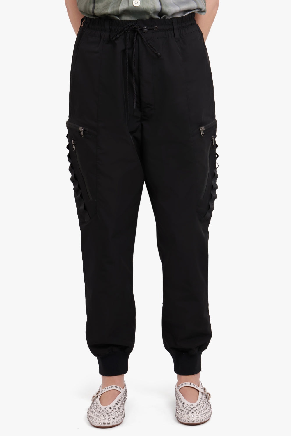 ZIP POCKET DETAIL CARGO CUFFED PANT | BLACK - 3