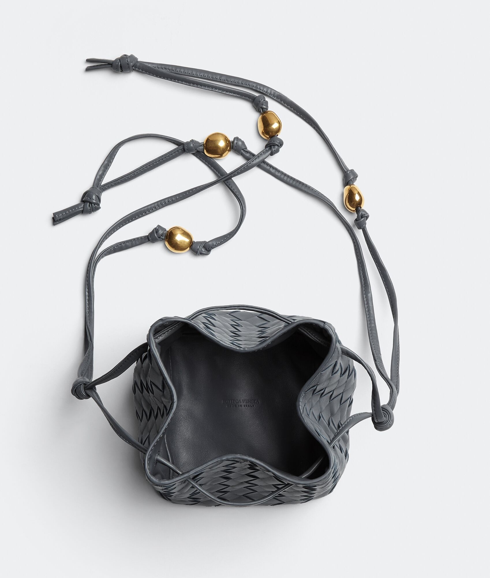 Bottega Veneta small intrecciato bucket bag | REVERSIBLE