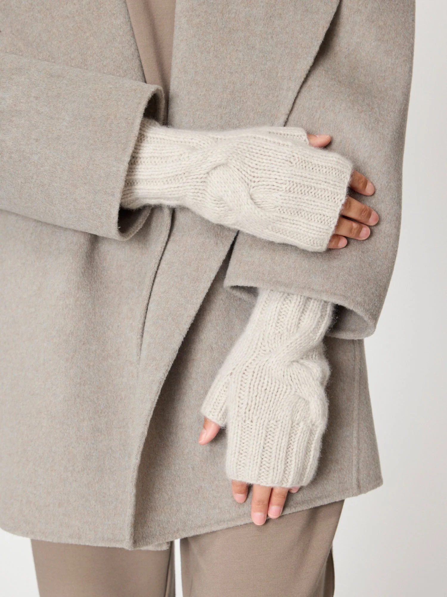 The Fingerless Gloves - 1