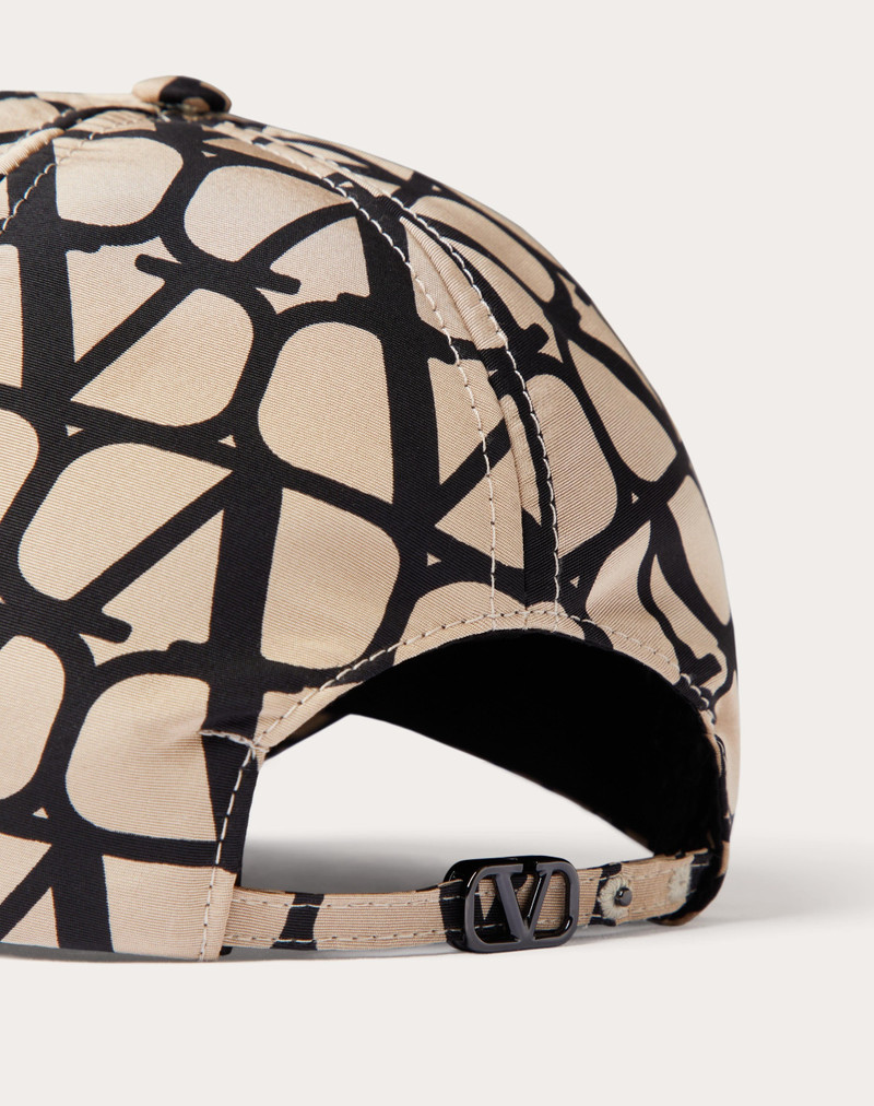 Valentino TOILE ICONOGRAPHE BASEBALL CAP IN TOILE ICONOGRAPHE FAILLE outlook