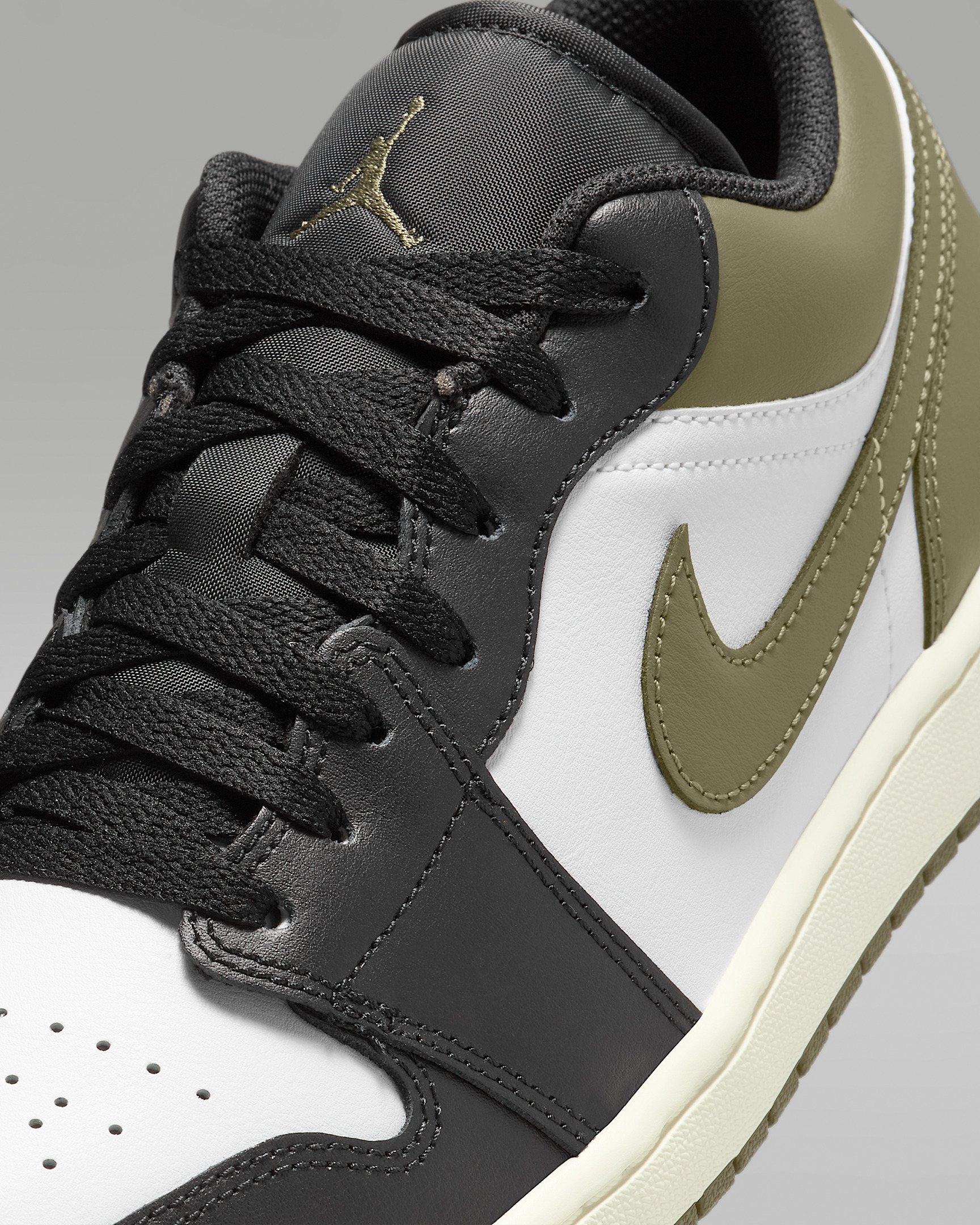 Air Jordan 1 Low Men's Shoes - 7