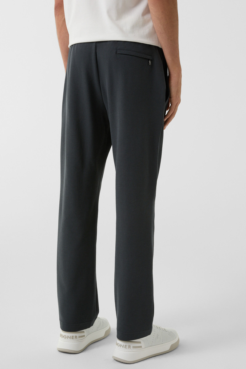 Ezra sweatpants in Anthracite 3