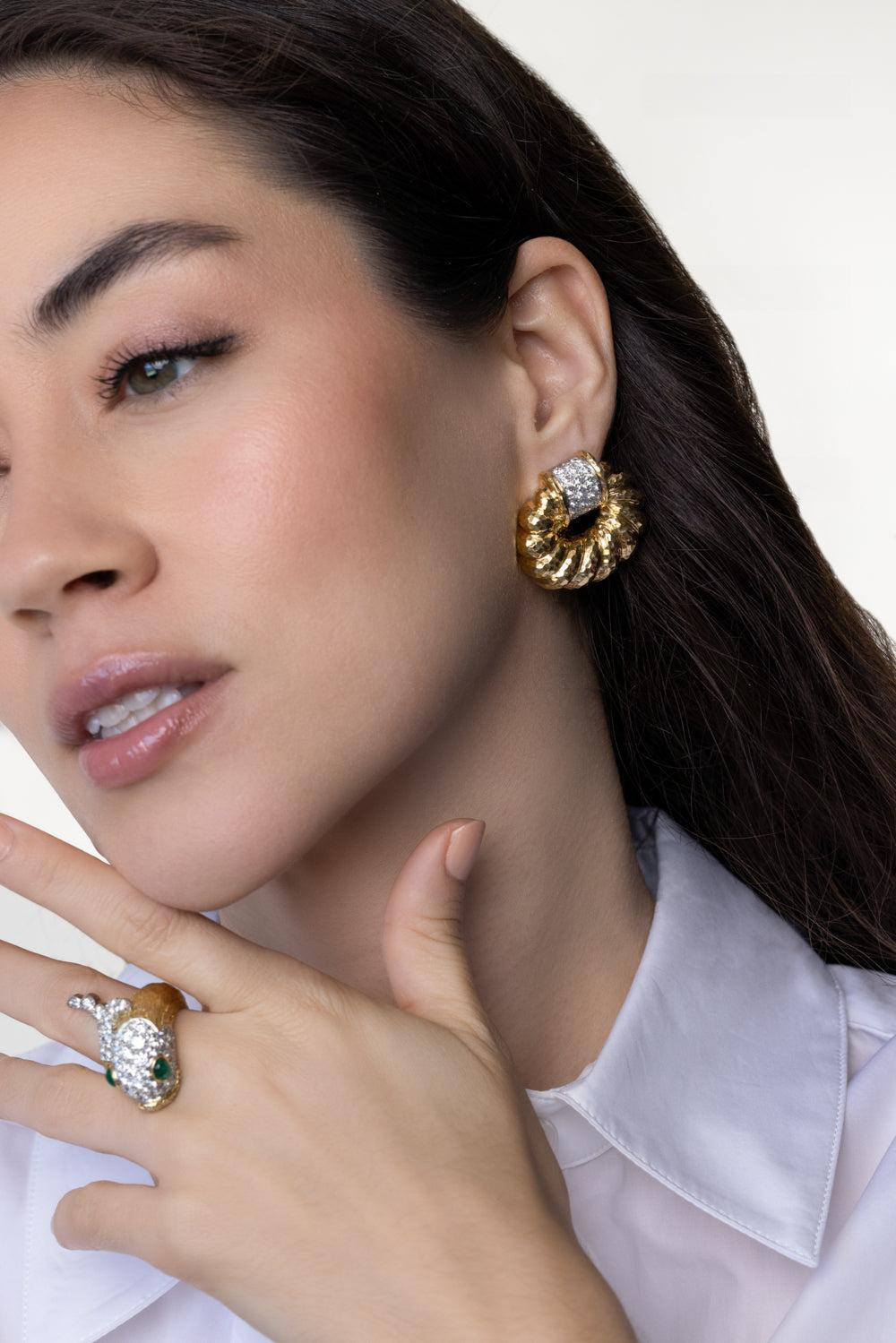 Diamond Emerald Fish Ring - 4