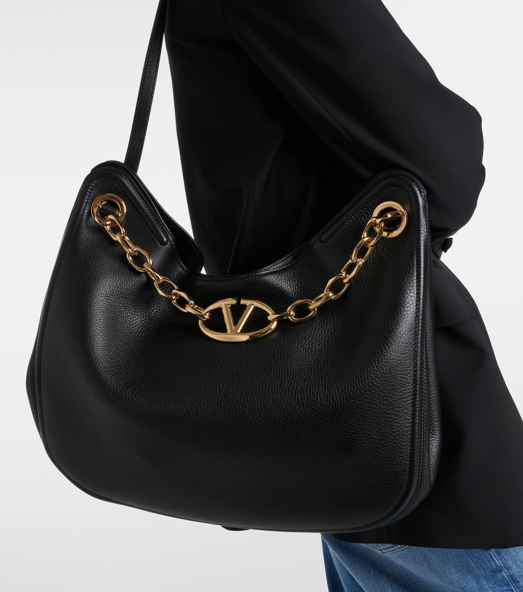 VLogo Moon Medium leather tote bag - 7