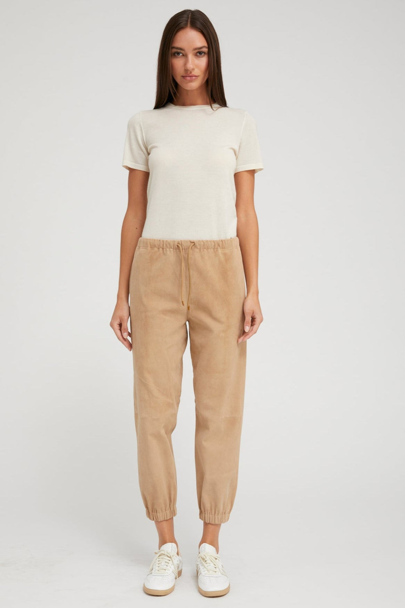 SPRWMN CHALK ULTRA FINE CASHMERE TEE outlook