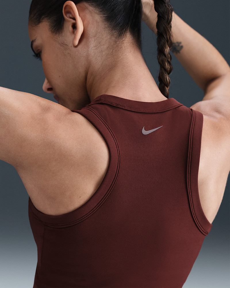 Nike Nike One Fitted Women's Dri-FIT Cropped Tank Top outlook