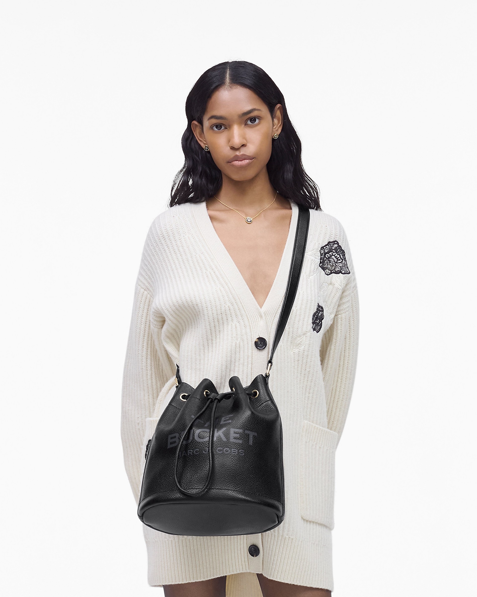 THE LEATHER SHOULDER BUCKET BAG - 8