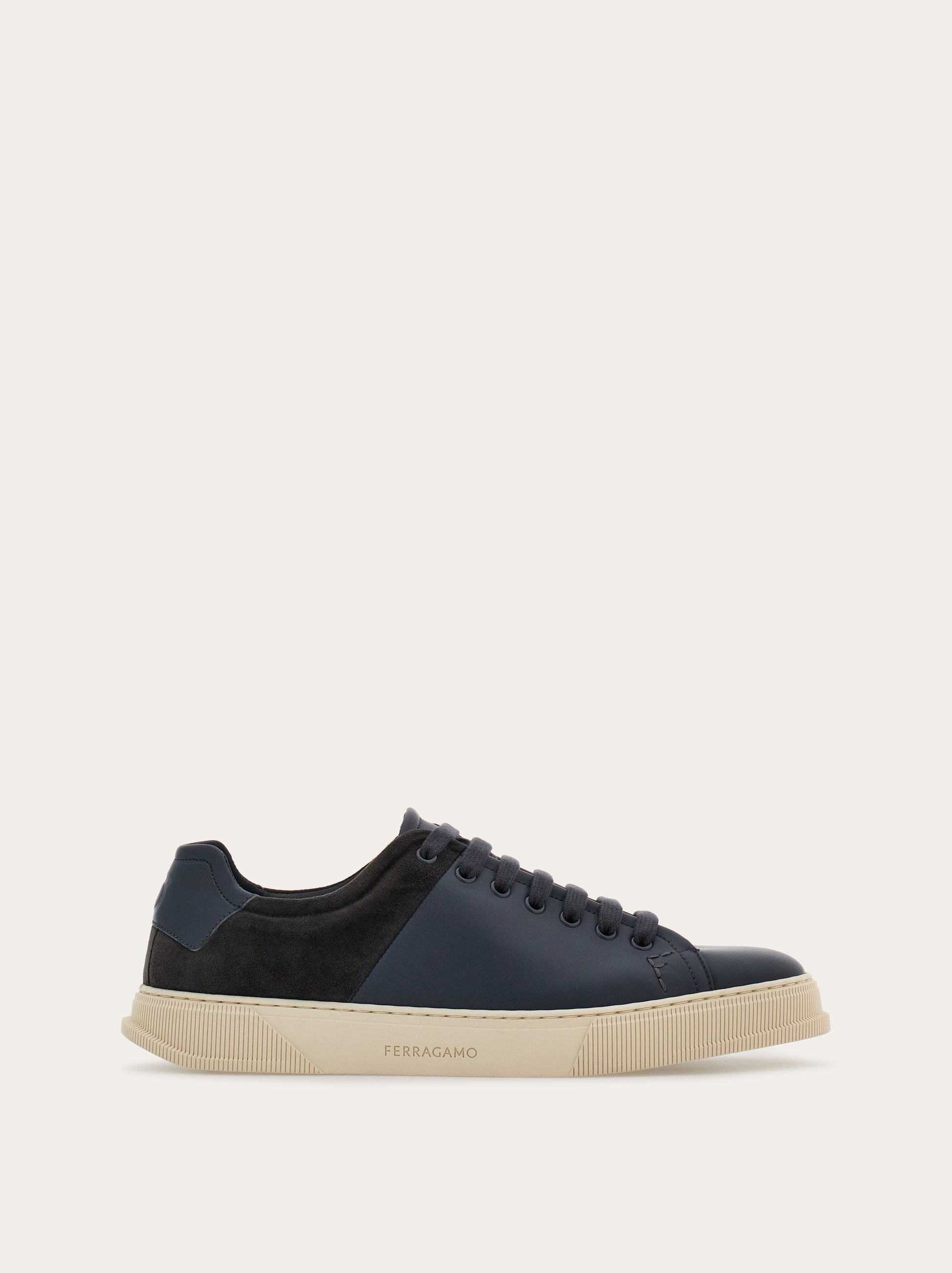 Low cut sneaker - 1