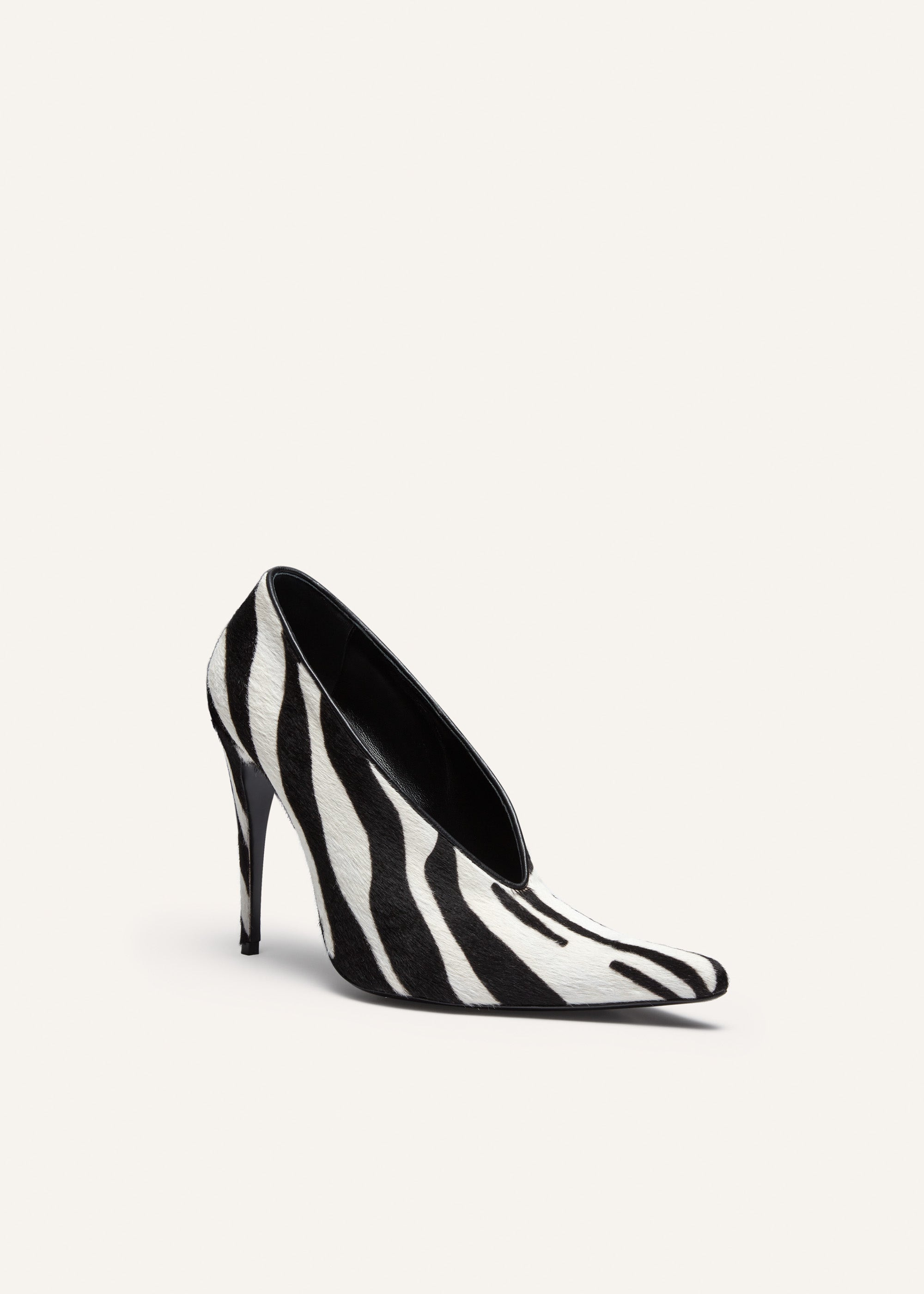 Pointed pumps in zebra print hair - 2