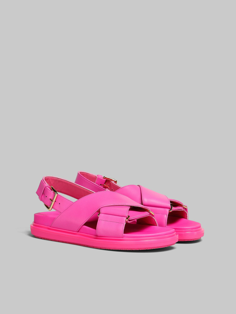 Marni FUCHSIA LEATHER FUSSBETT outlook