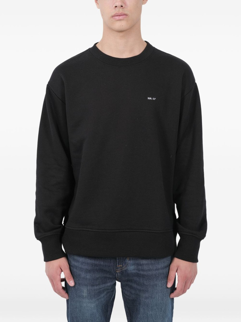 Briggs round-neck sweatshirt 1