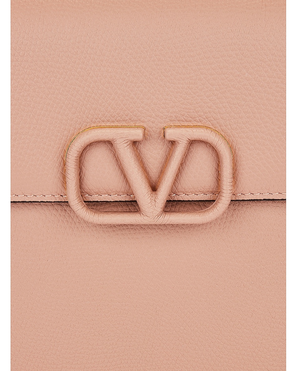 V Logo Signature Large Flat Pouch - 6