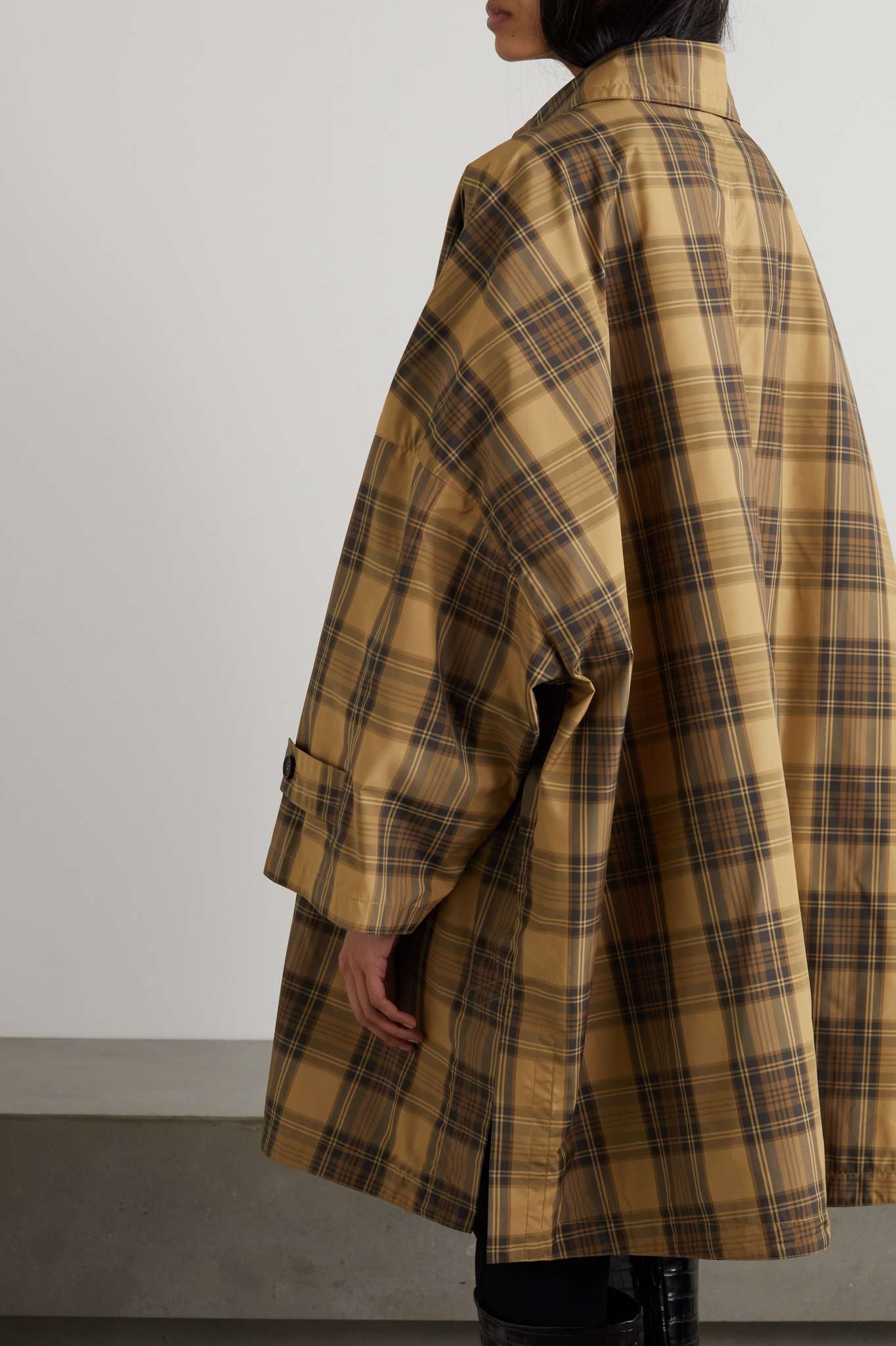Oversized checked recycled shell coat - 4