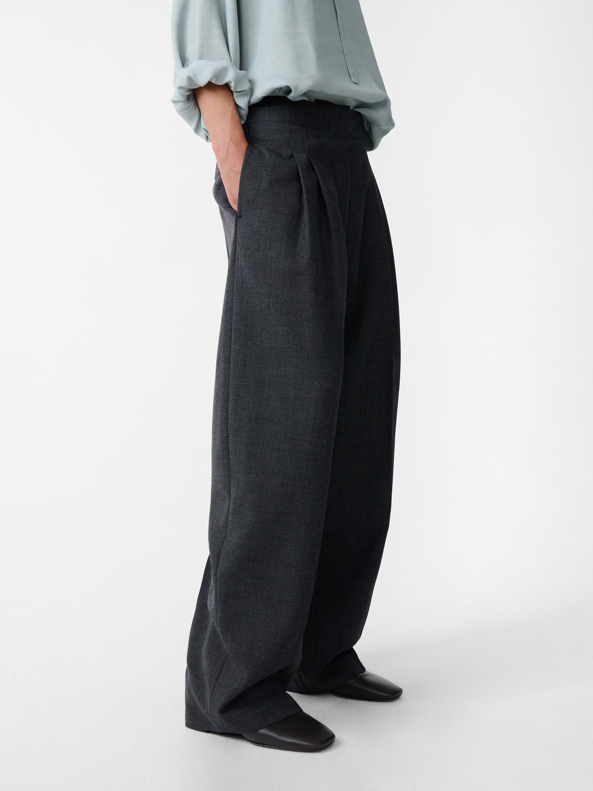 Lira Pant - 4