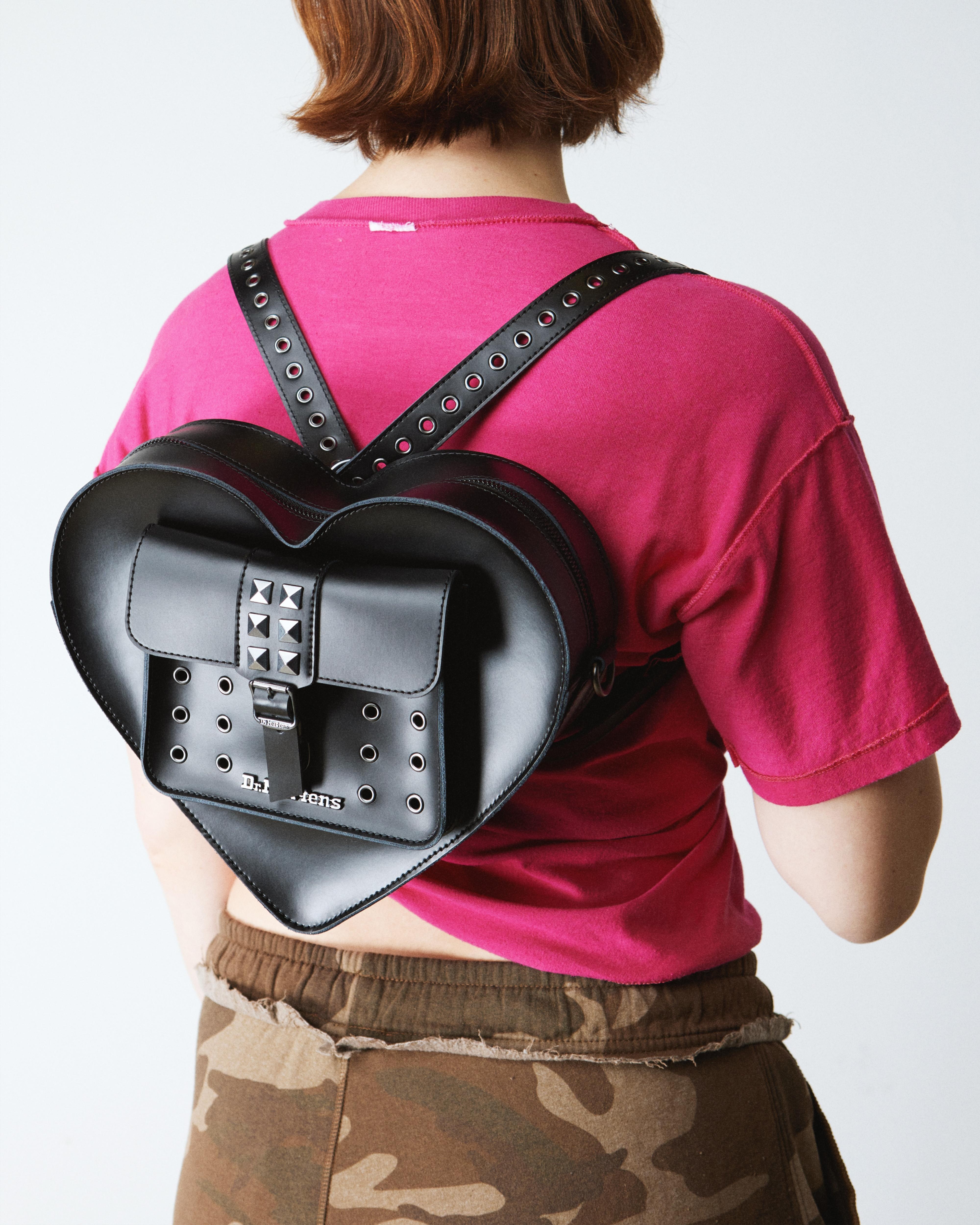 Heart Shaped Hardware Kiev Leather Bag - 2