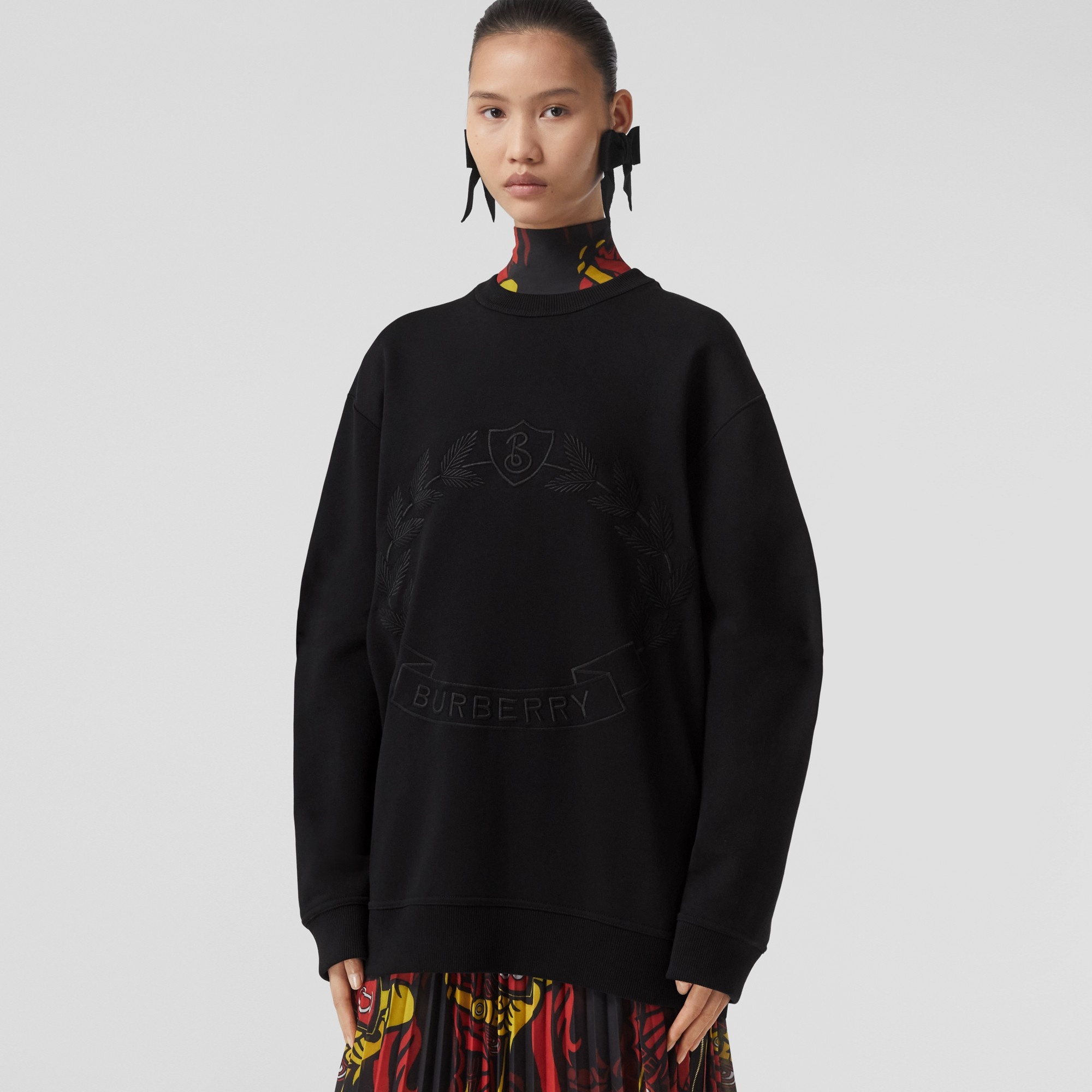 Embroidered Oak Leaf Crest Cotton Sweatshirt - 2