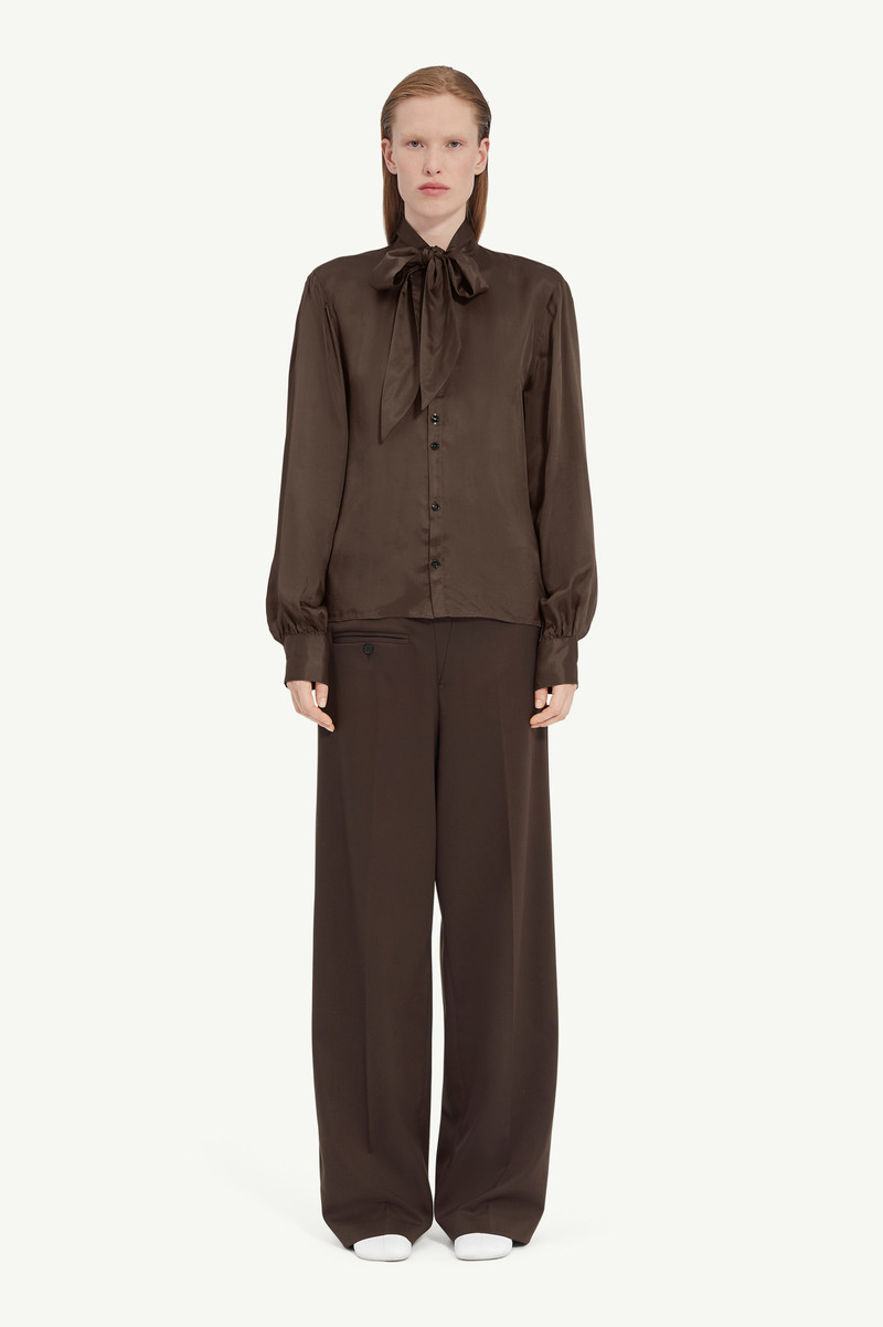 MM6 Maison Margiela Twist bow shirt outlook