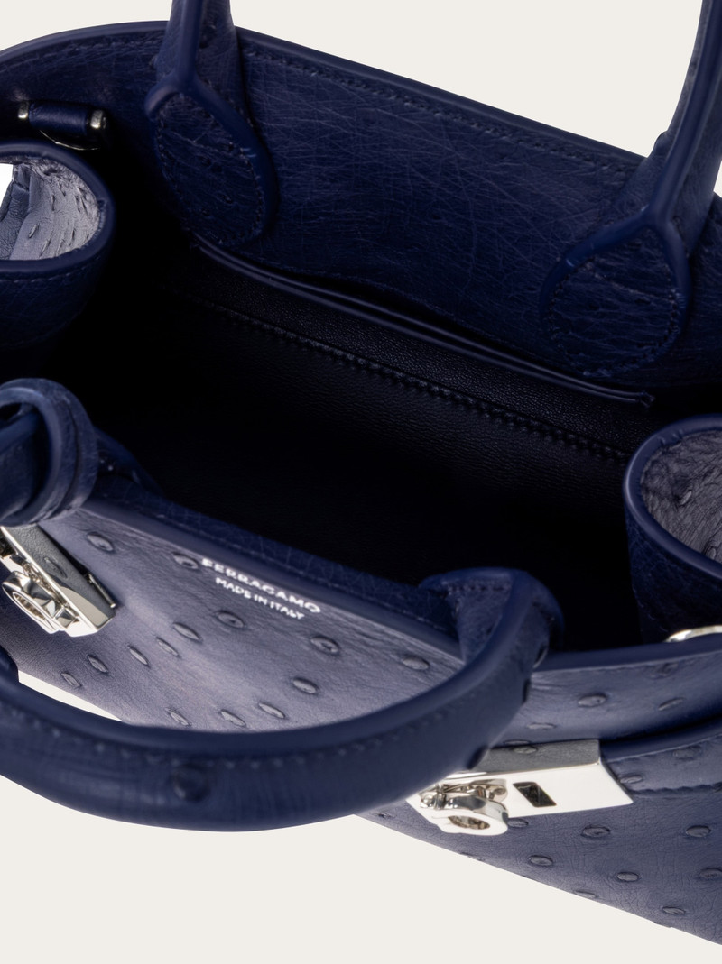Hug handbag (XS) 5