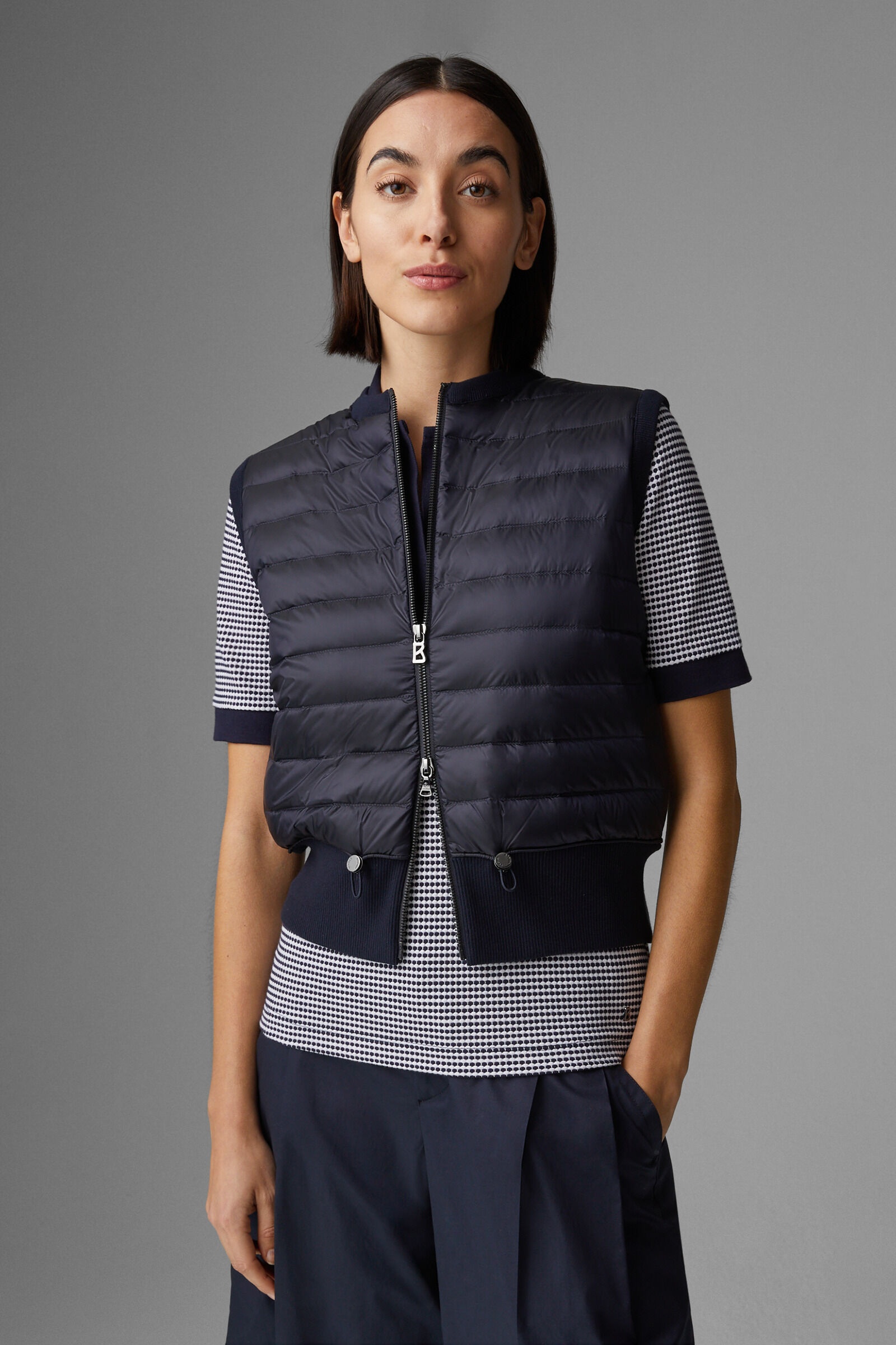 Allisa Hybrid knitted vest in Navy blue - 2
