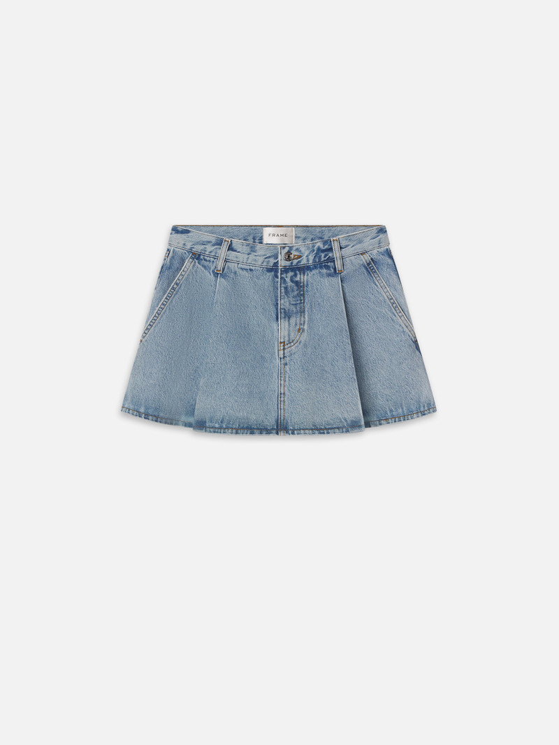 The Pleated Skirt in Outlaw 1
