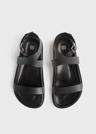 Totême The Leather Chunky Sandal black outlook