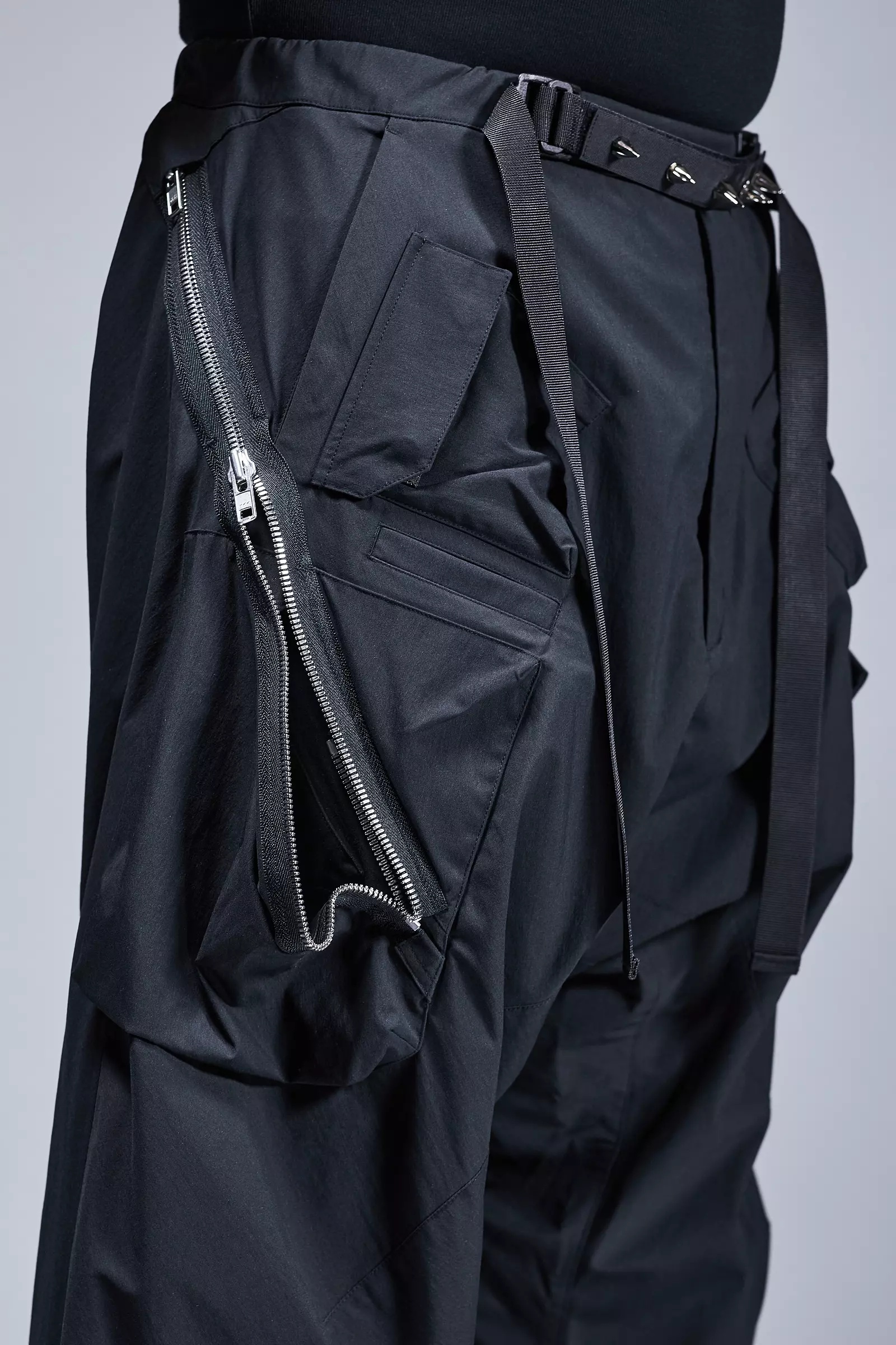 P30AL-E Encapsulated Nylon Ultrawide Drawcord Cargo Trouser Black - 28