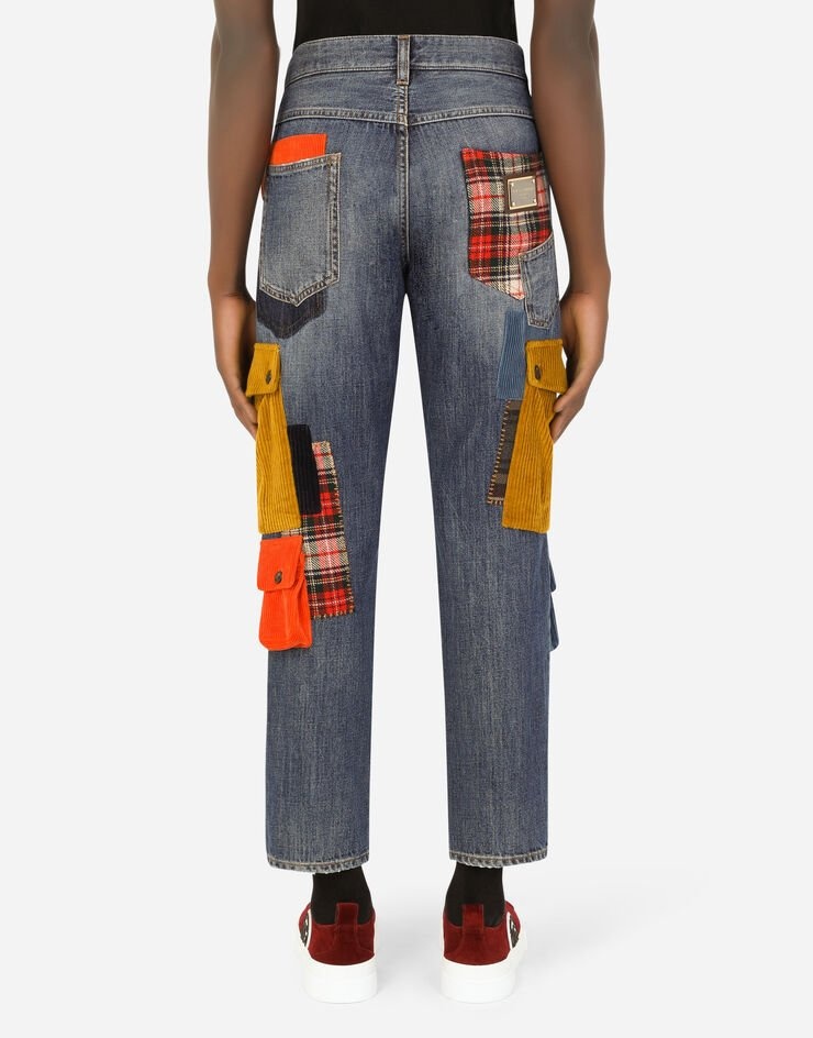 Loose jeans with multiple pockets - 2