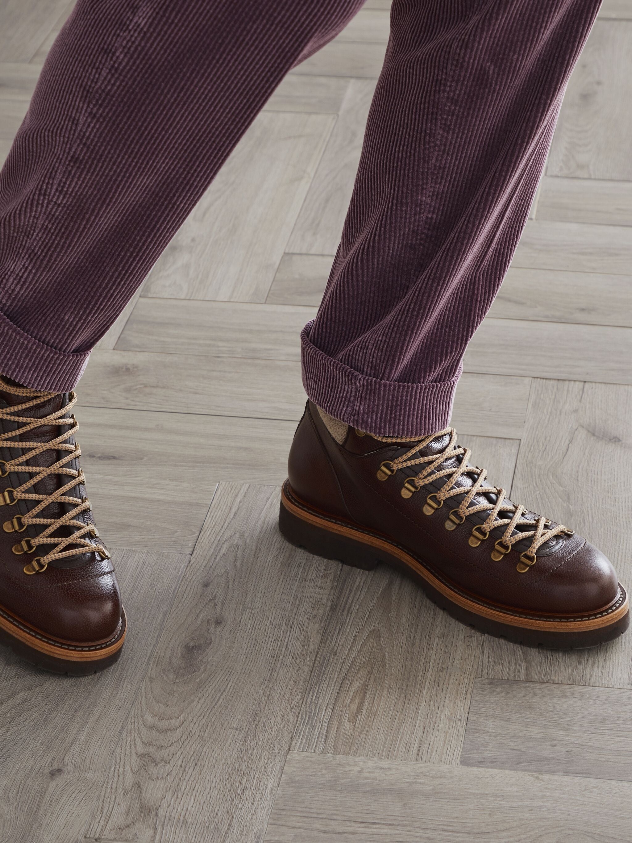 LACE-UP LEATHER BOOTS - 5