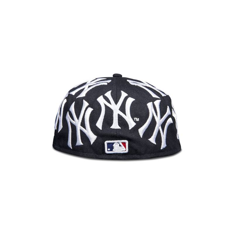 Supreme Supreme x New York Yankees Box Logo New Era 'Navy' outlook