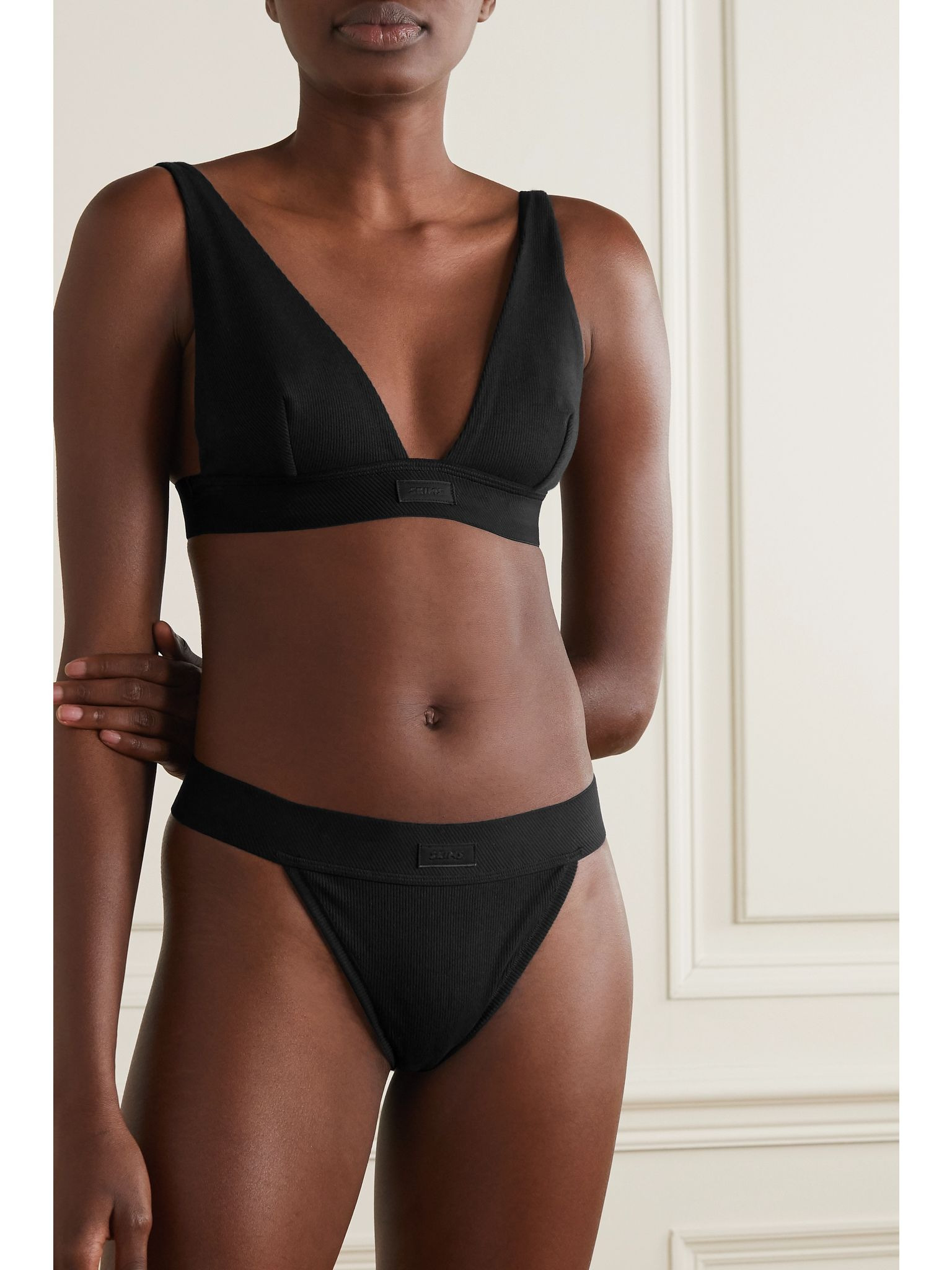 Plunge ribbed cotton-blend jersey bralette - Soot Black - 5