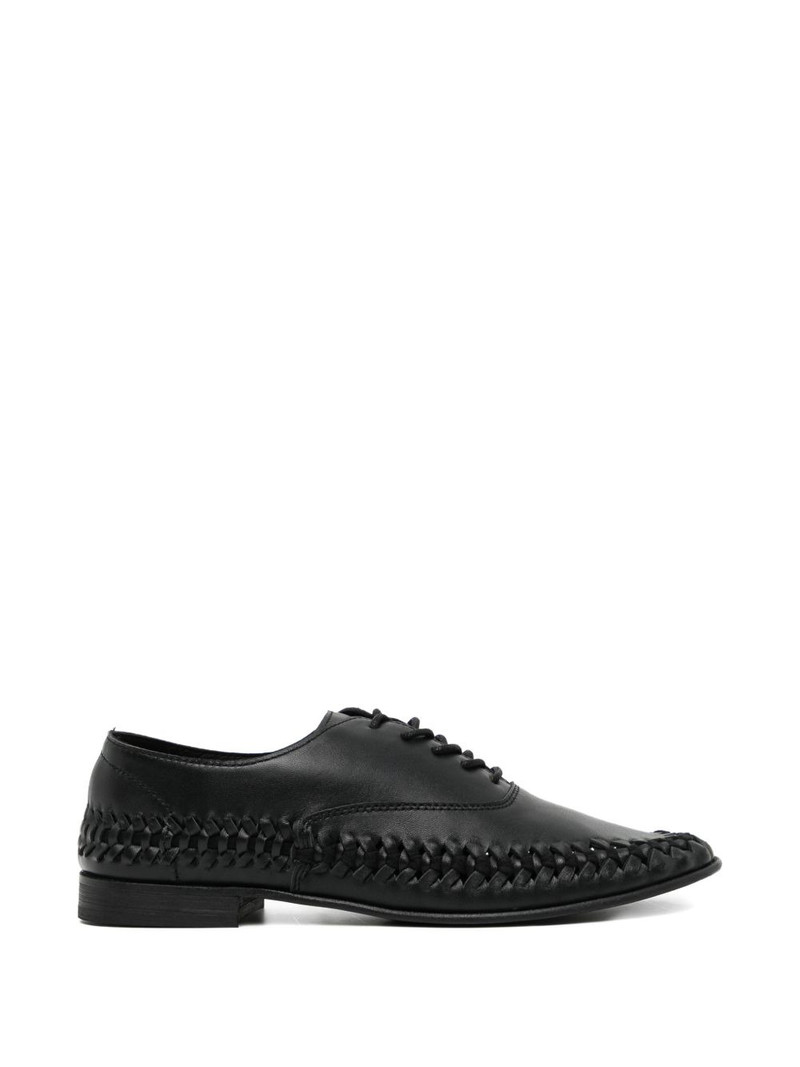 lace-up oxford shoes 1