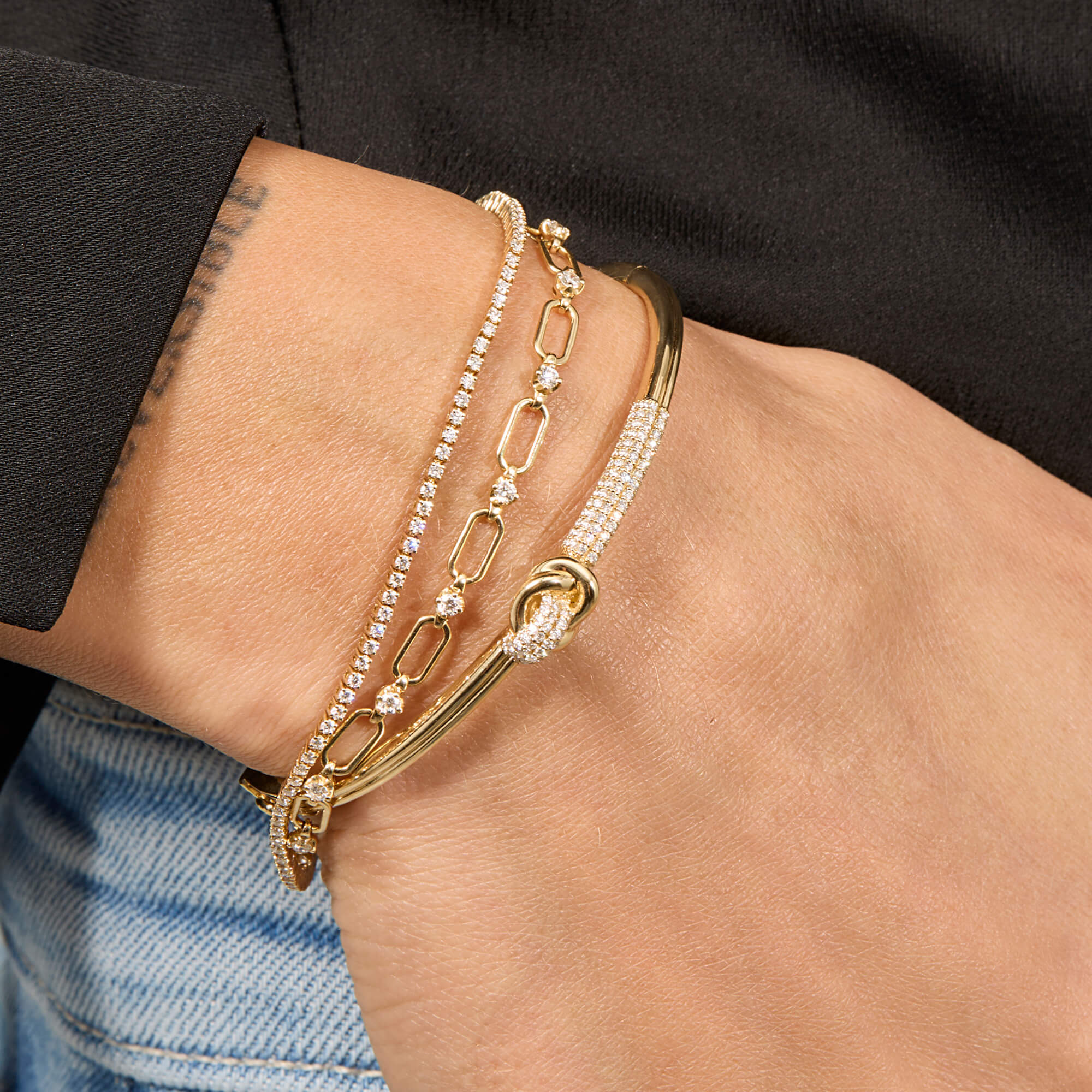 Damond Forme Knot Bangle - 5