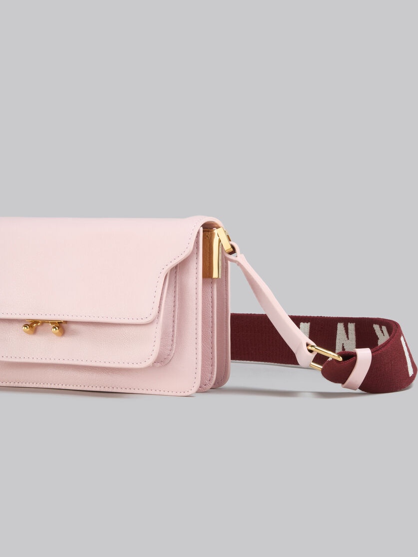 PINK LEATHER E/W SOFT TRUNK BAG WITH LOGO STRAP - 5