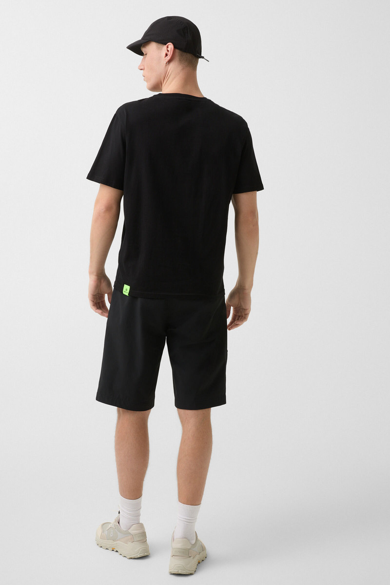 T-shirt Mick in Black 3