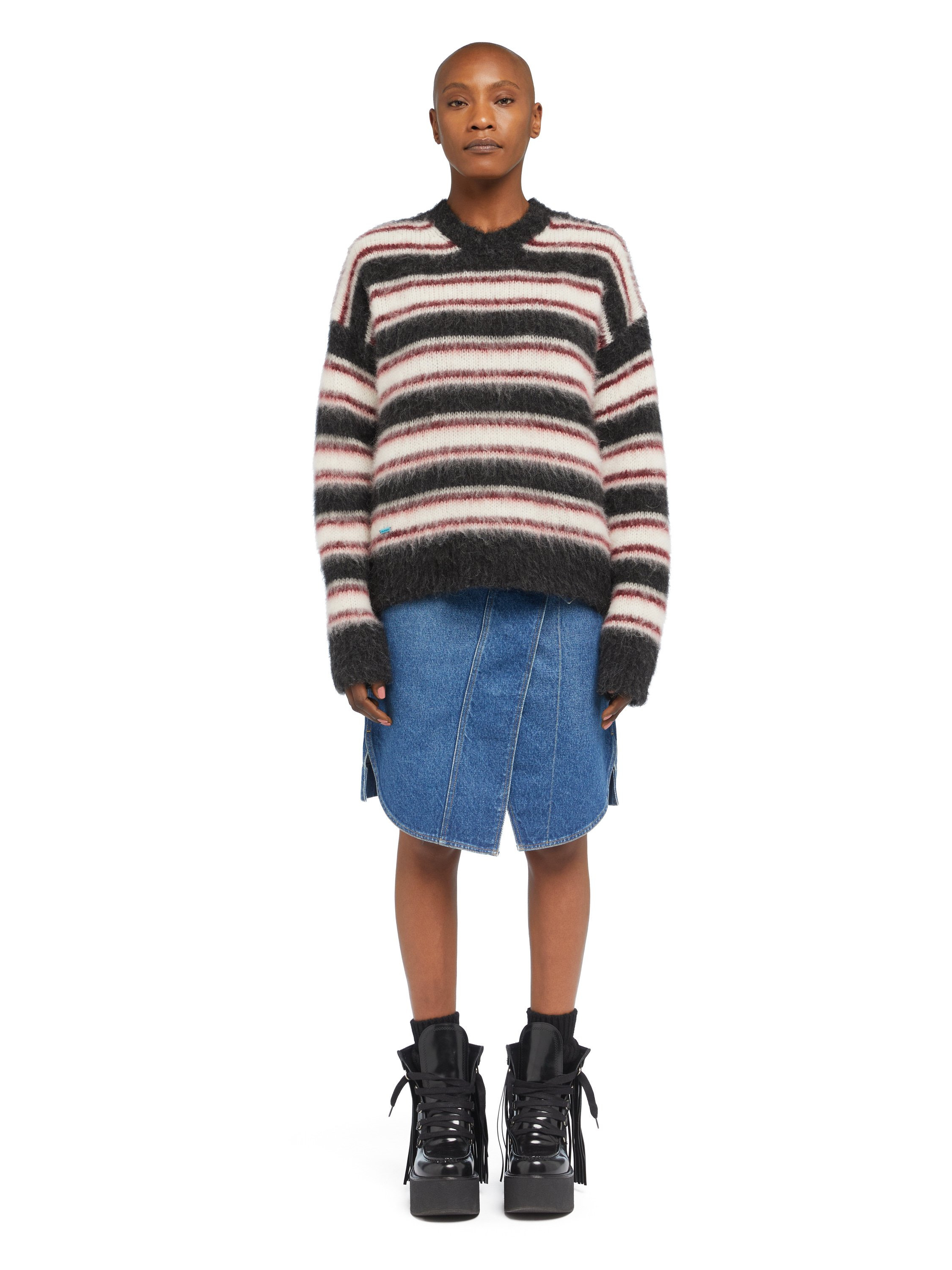 Grunge Stripes Sweater - 4